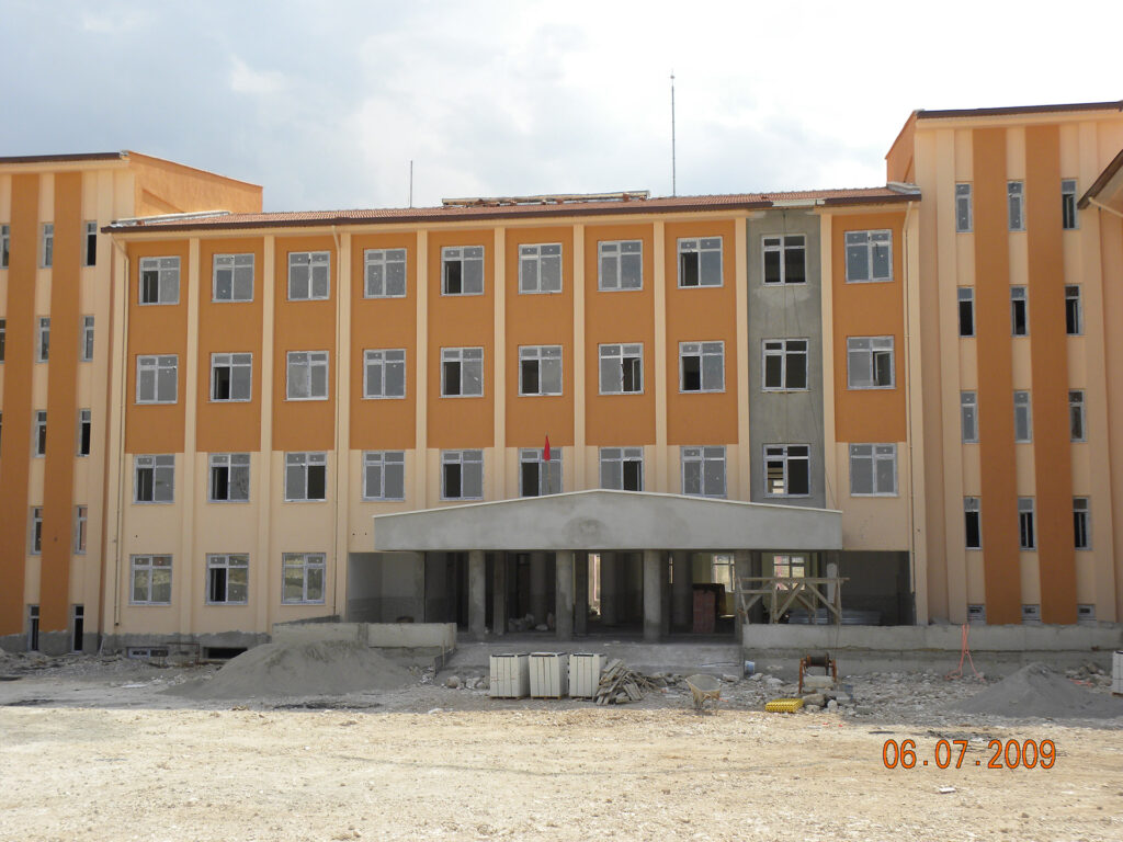 ANADOLU ÖĞRETMEN LİSESİ