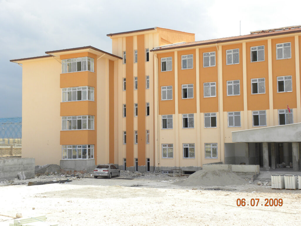 ANADOLU ÖĞRETMEN LİSESİ